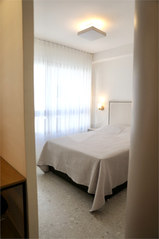 APARTAMENTO em PINHEIROS
