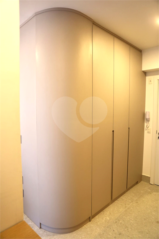 APARTAMENTO em PINHEIROS