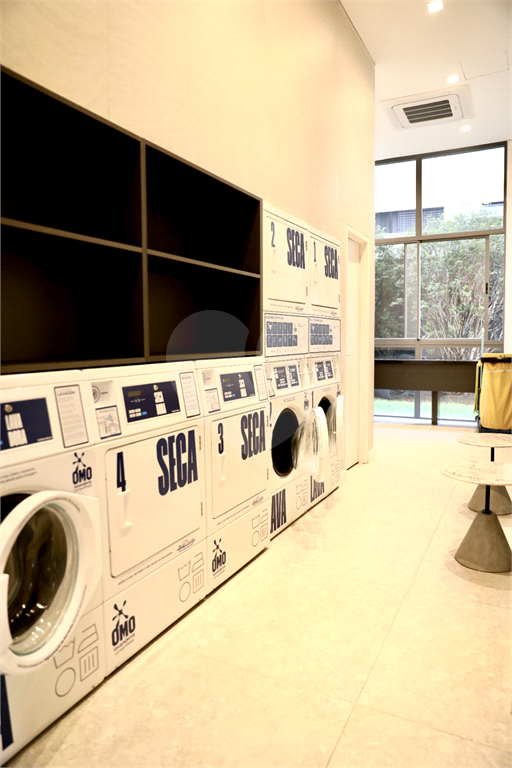 APARTAMENTO em PINHEIROS