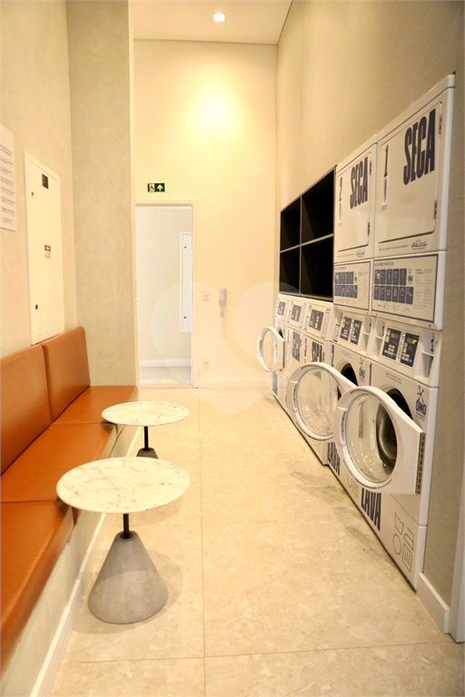 APARTAMENTO em PINHEIROS
