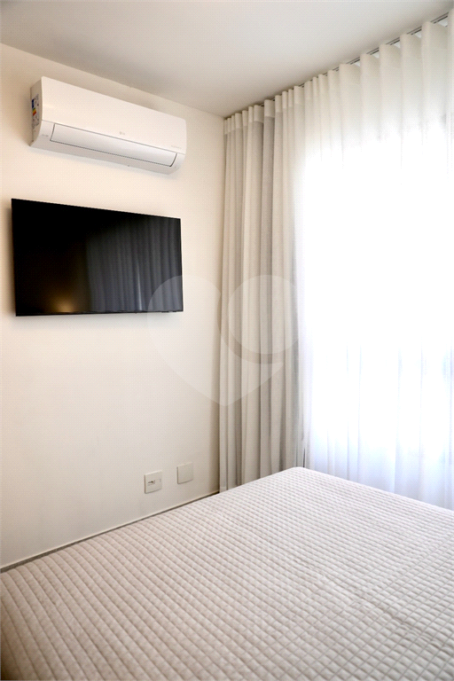 APARTAMENTO em PINHEIROS