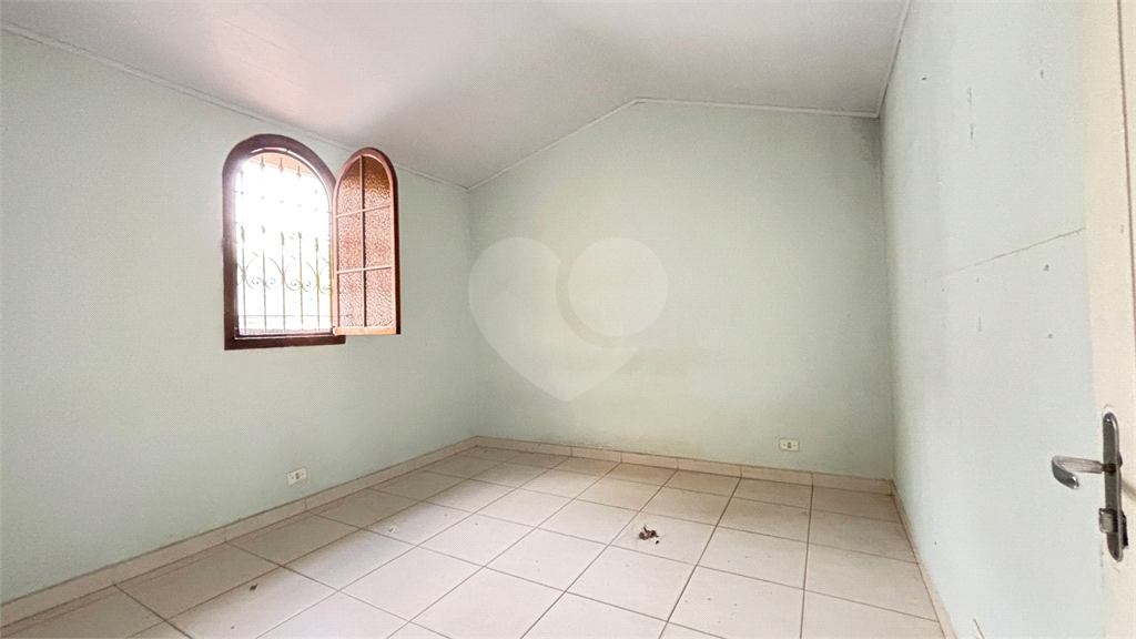 Propriedade Versátil em Terreno Gigante – Ideal para Família ou Investidor