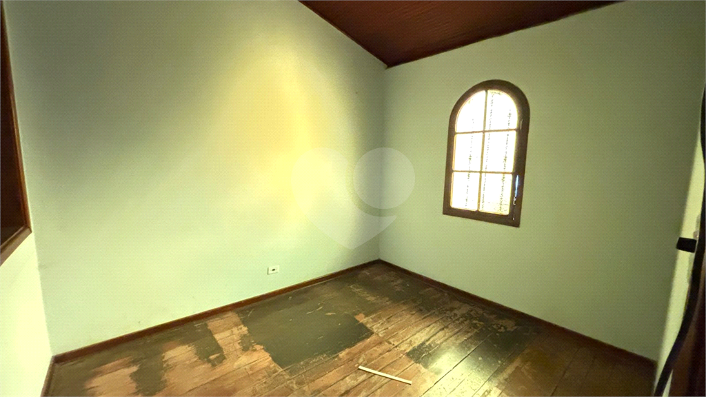 Propriedade Versátil em Terreno Gigante – Ideal para Família ou Investidor