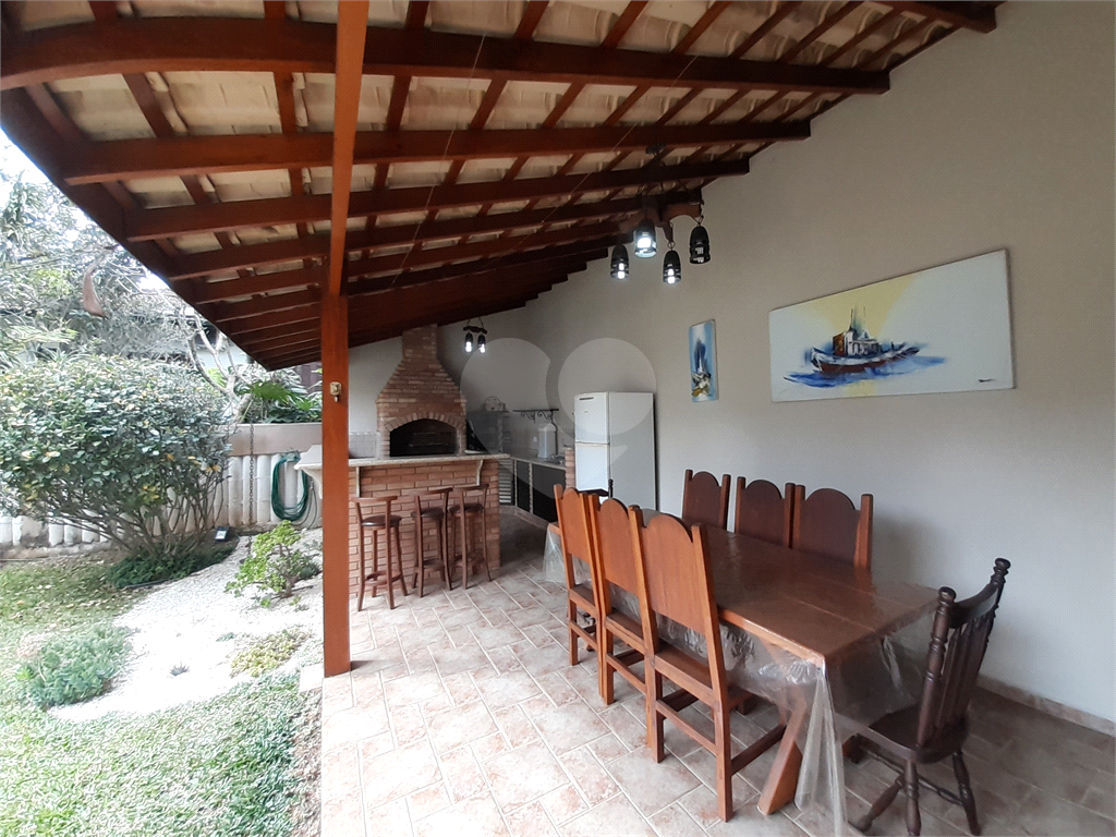 Vende-se: Casa, 4 dormitórios, 3 Vagas Jardim Floresta – Tremembé!