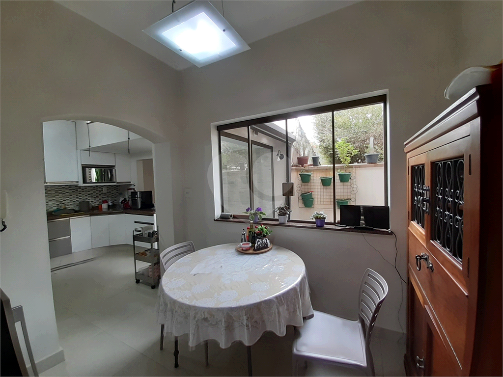 Vende-se: Casa, 4 dormitórios, 3 Vagas Jardim Floresta – Tremembé!