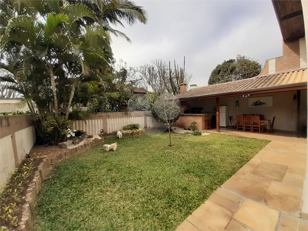 Vende-se: Casa, 4 dormitórios, 3 Vagas Jardim Floresta – Tremembé!
