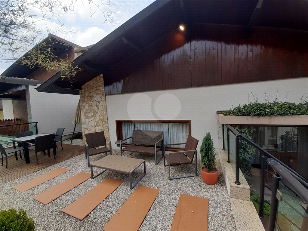 Vende-se: Casa, 4 dormitórios, 3 Vagas Jardim Floresta – Tremembé!