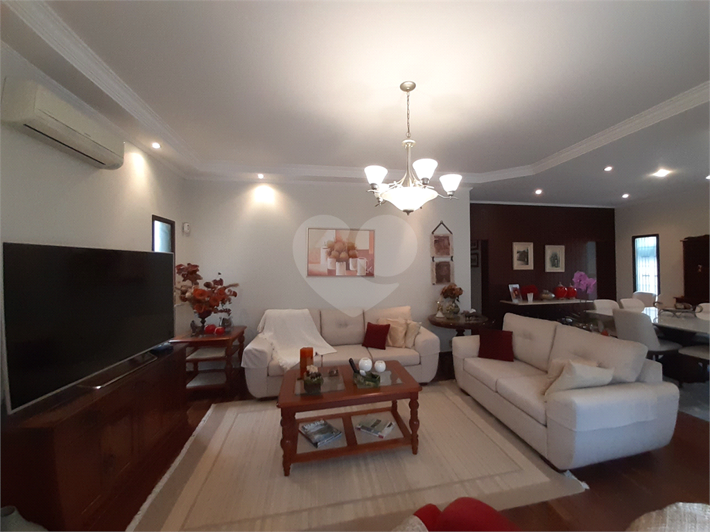Vende-se: Casa, 4 dormitórios, 3 Vagas Jardim Floresta – Tremembé!