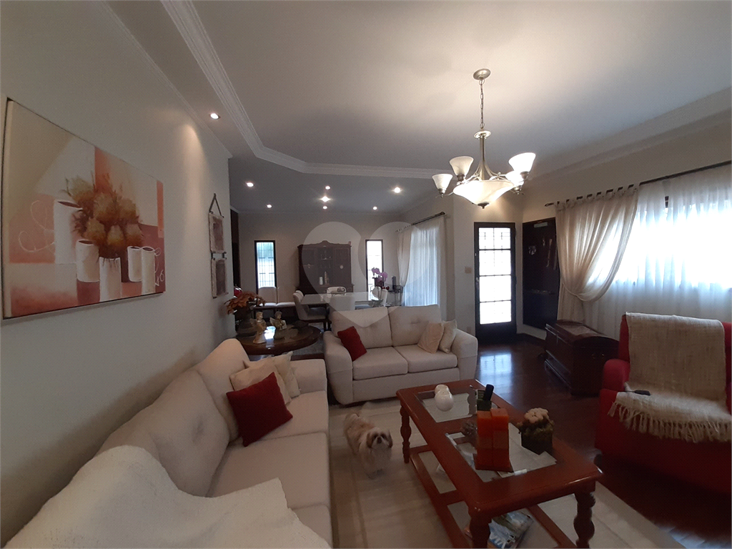 Vende-se: Casa, 4 dormitórios, 3 Vagas Jardim Floresta – Tremembé!