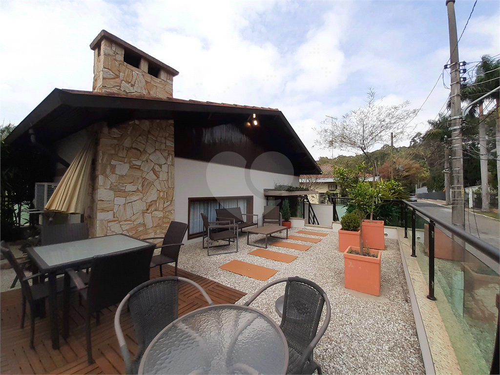 Vende-se: Casa, 4 dormitórios, 3 Vagas Jardim Floresta – Tremembé!
