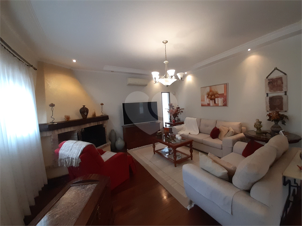 Vende-se: Casa, 4 dormitórios, 3 Vagas Jardim Floresta – Tremembé!