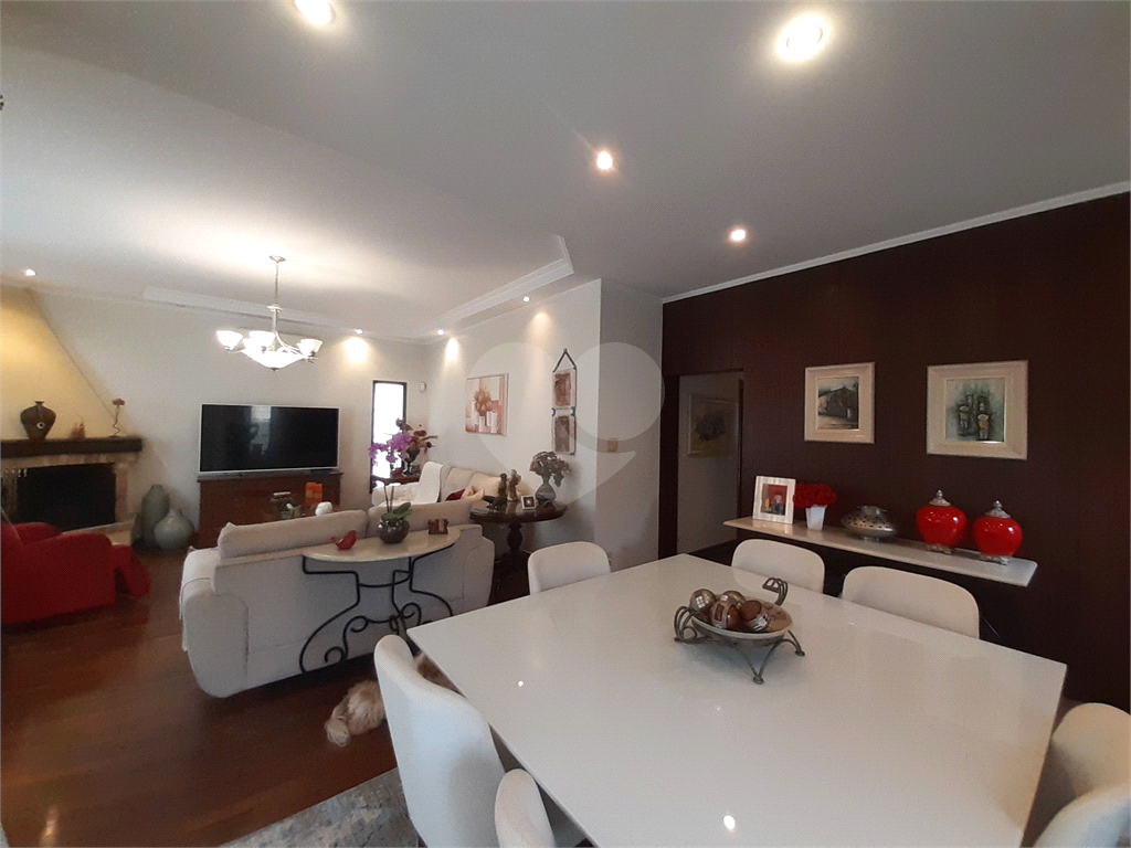 Vende-se: Casa, 4 dormitórios, 3 Vagas Jardim Floresta – Tremembé!