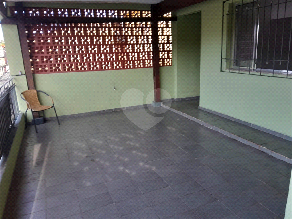 Sobrado Betel/Continental a Venda com 03 dormitórios, Sala com terraço e Churrasqueira. 