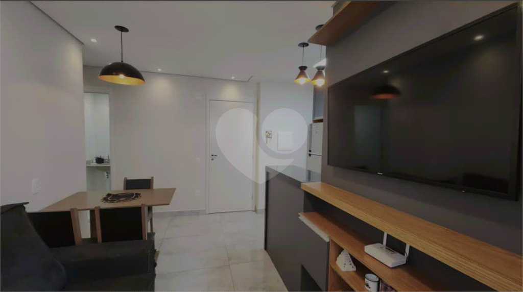 Apartamento à venda com 2 quartos, 45m² - Foto 2