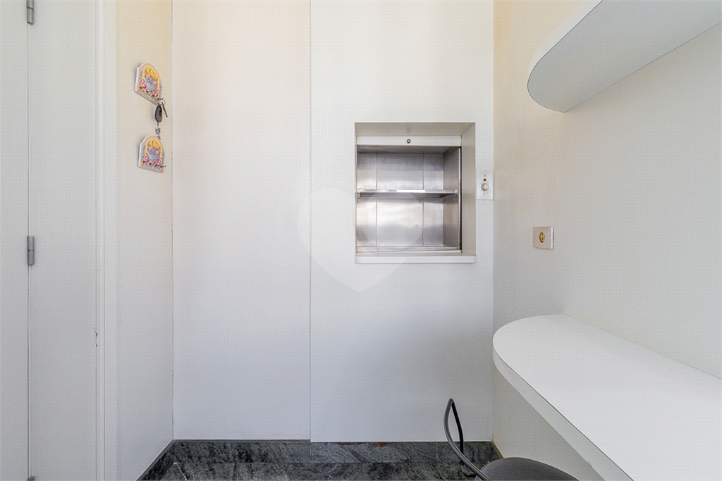 APARTAMENTO em JARDIM GUEDALA
