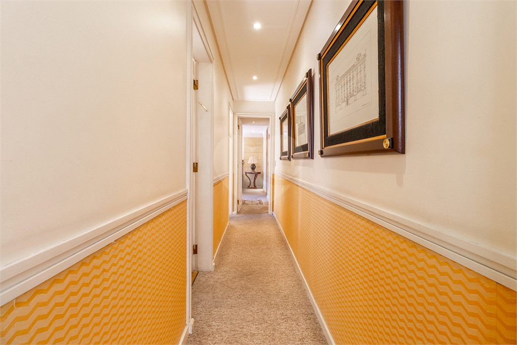 APARTAMENTO em JARDIM GUEDALA