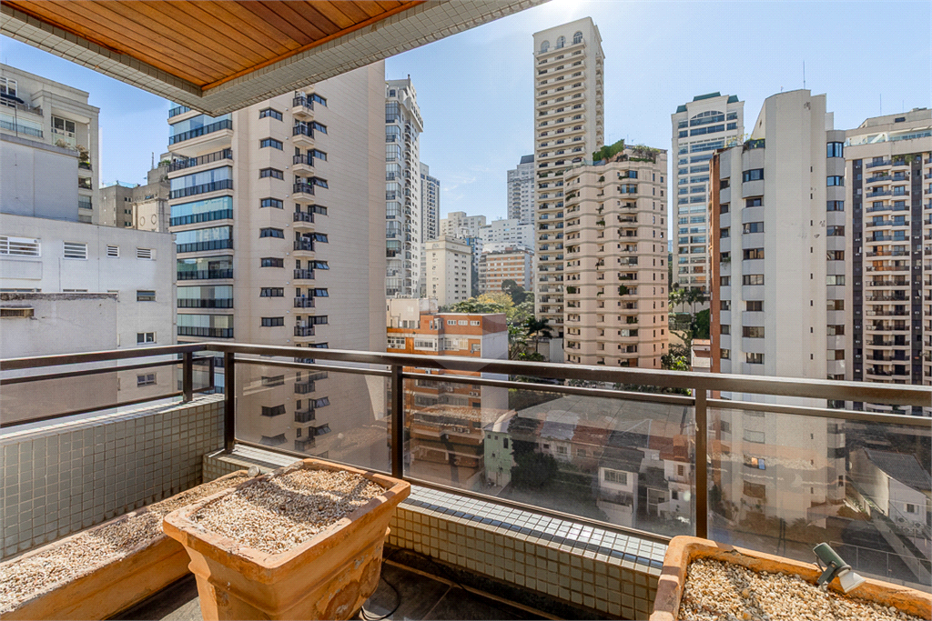 APARTAMENTO em JARDIM GUEDALA