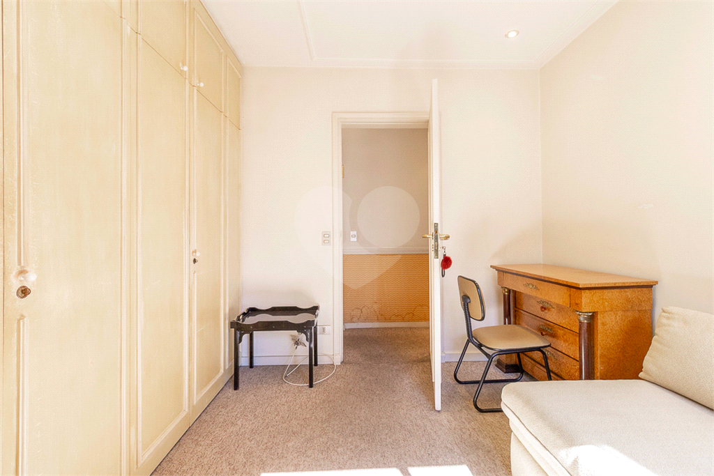 APARTAMENTO em JARDIM GUEDALA
