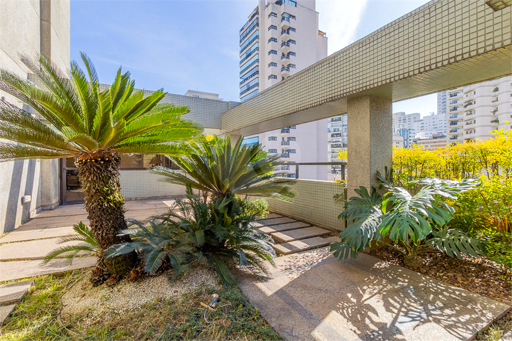 APARTAMENTO em JARDIM GUEDALA