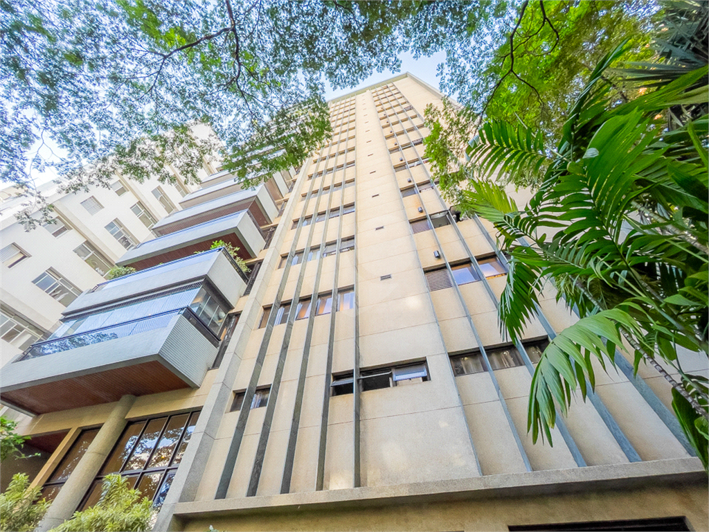 APARTAMENTO em JARDIM GUEDALA