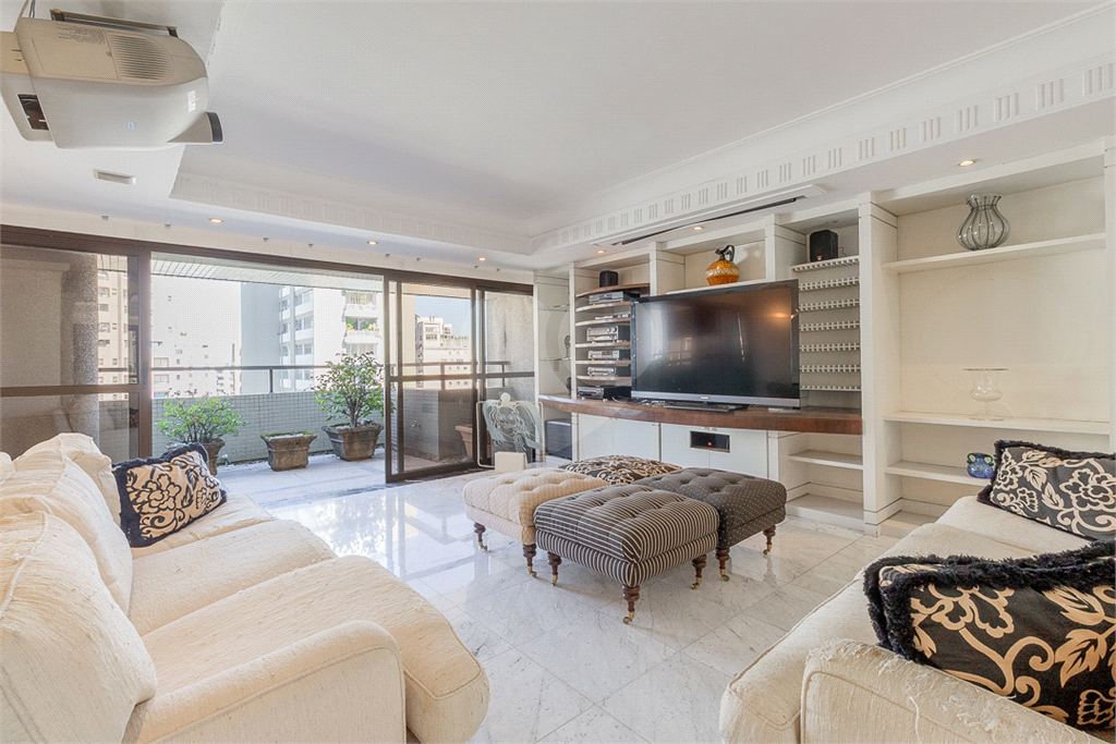 APARTAMENTO em JARDIM GUEDALA