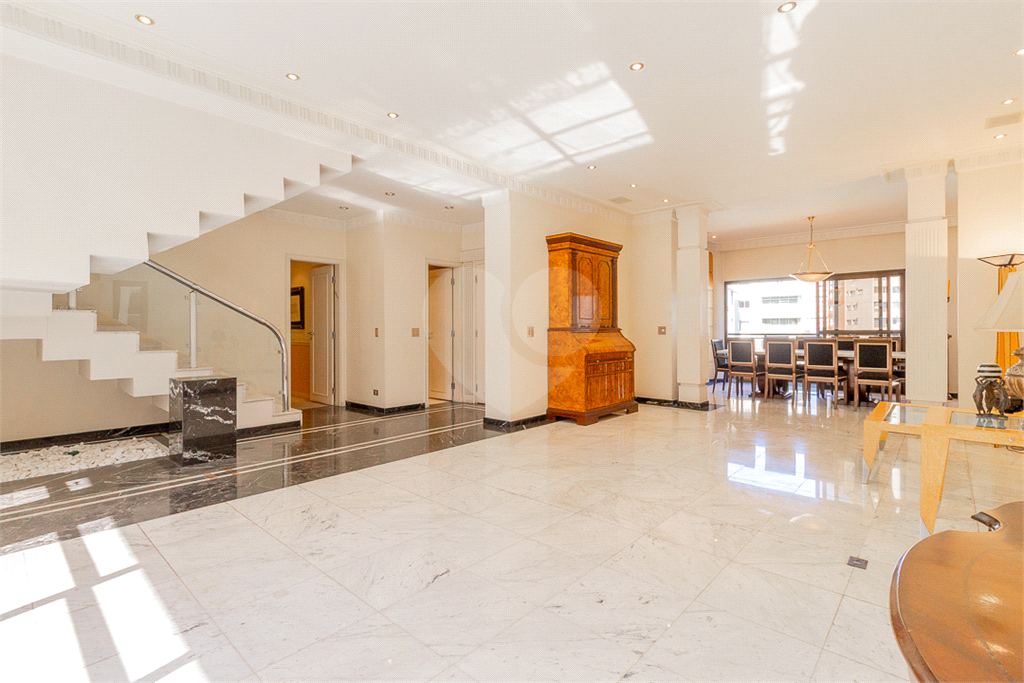 APARTAMENTO em JARDIM GUEDALA