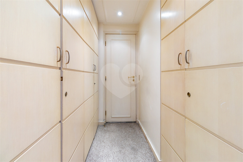 APARTAMENTO em JARDIM GUEDALA