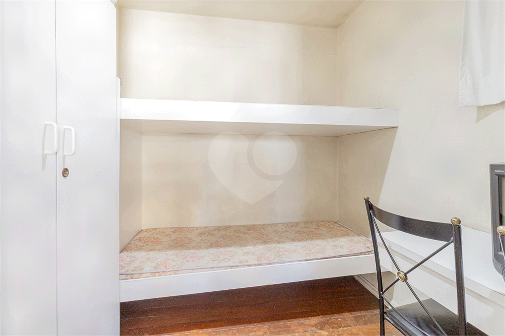 APARTAMENTO em JARDIM GUEDALA