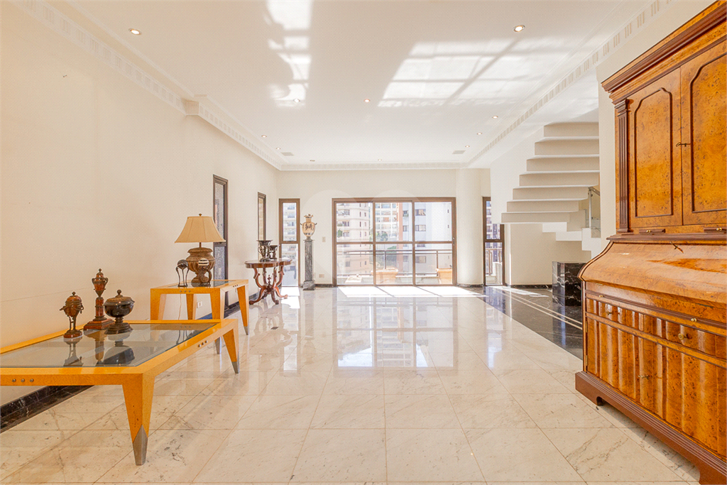 APARTAMENTO em JARDIM GUEDALA