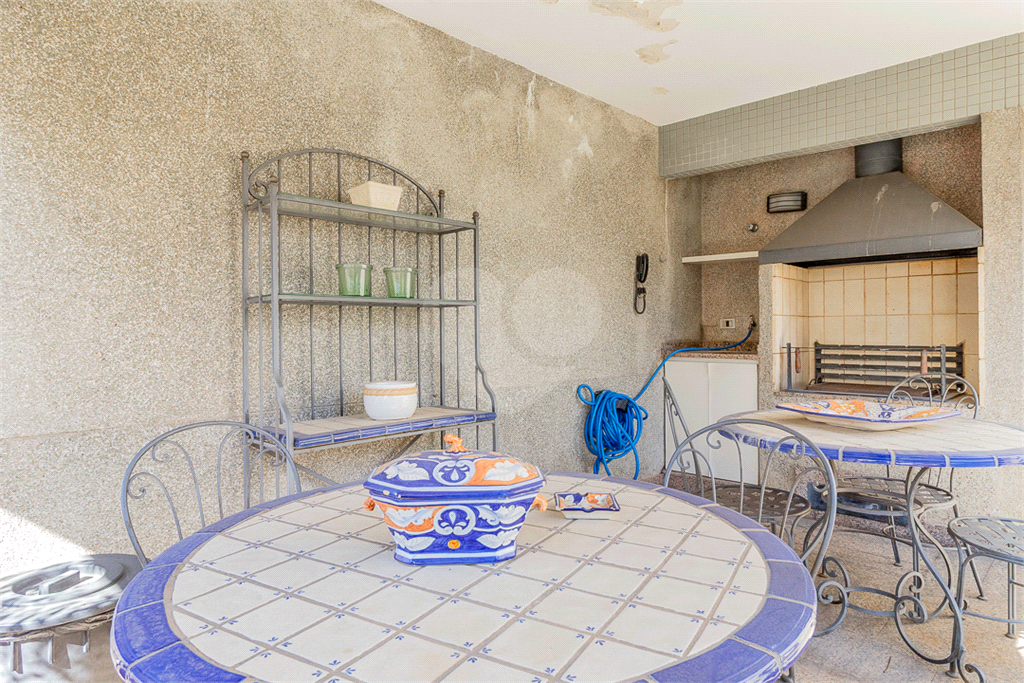 APARTAMENTO em JARDIM GUEDALA