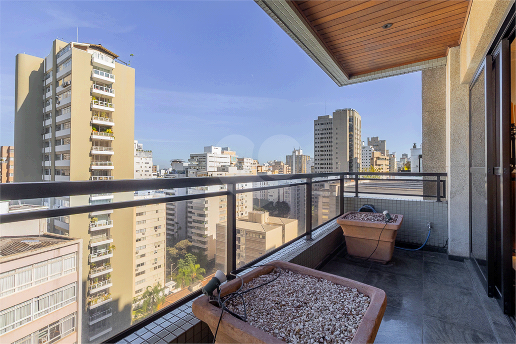 APARTAMENTO em JARDIM GUEDALA