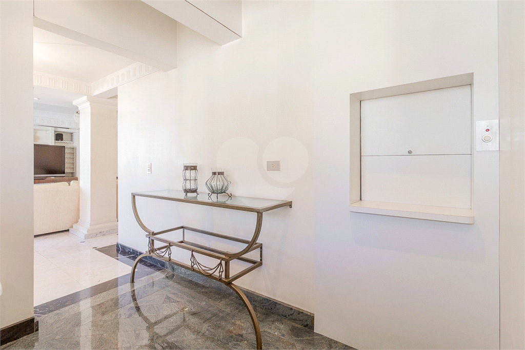 APARTAMENTO em JARDIM GUEDALA