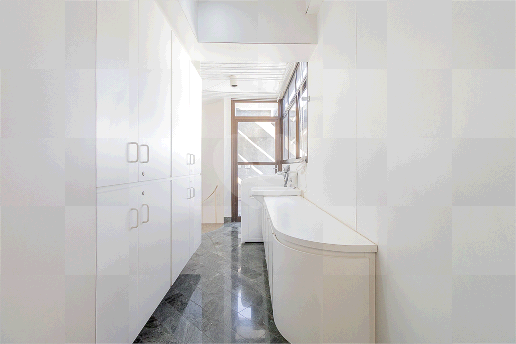 APARTAMENTO em JARDIM GUEDALA