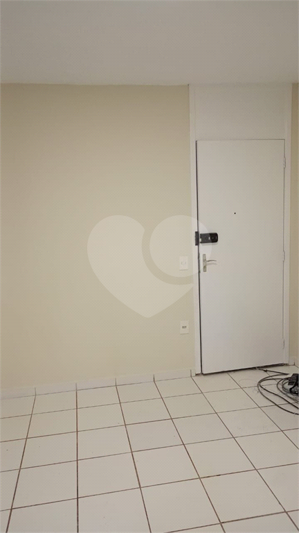 VENDE APARTAMENTO DE 2 DORMITÓRIOS COM VAGA - EM ALTOS DE IPANEMA - SOROCABA 