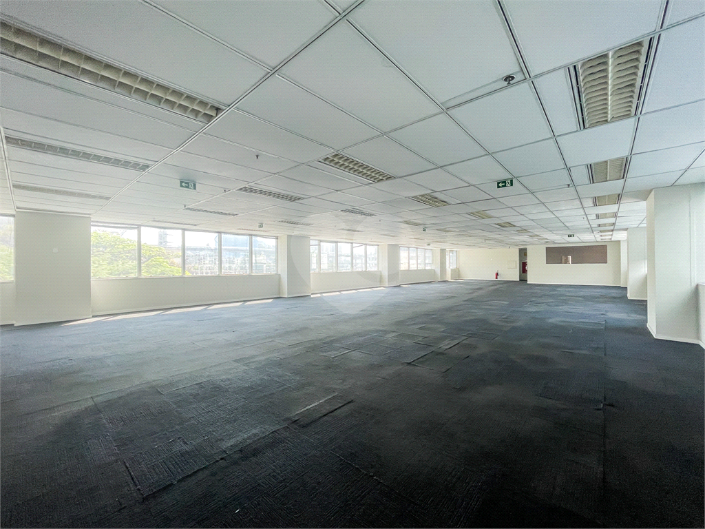 Conjunto / Sala Comercial - Morumbi / Vila Cordeiro - Vão Livre - 12 Vagas - Locação / Aluguel