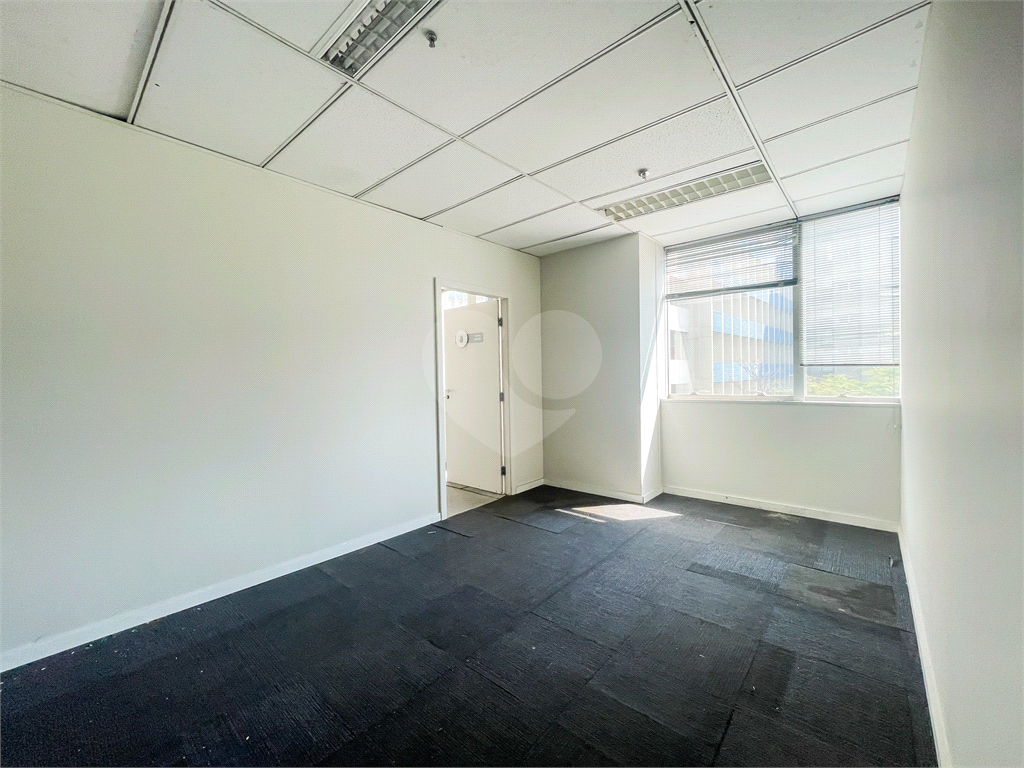 Conjunto / Sala Comercial - Morumbi / Vila Cordeiro - Vão Livre - 12 Vagas - Locação / Aluguel