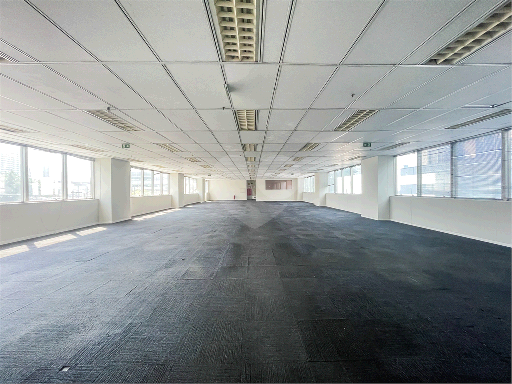 Conjunto / Sala Comercial - Morumbi / Vila Cordeiro - Vão Livre - 12 Vagas - Locação / Aluguel