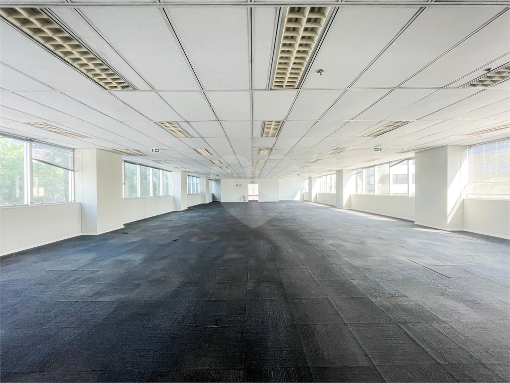 Conjunto / Sala Comercial - Morumbi / Vila Cordeiro - Vão Livre - 12 Vagas - Locação / Aluguel