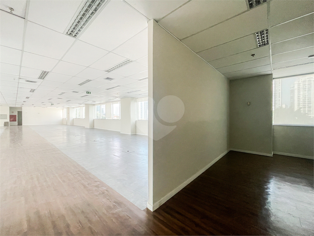 Conjunto / Sala Comercial - Morumbi - Vila Cordeiro - Vão Livre - 12 Vagas - Locação / Aluguel