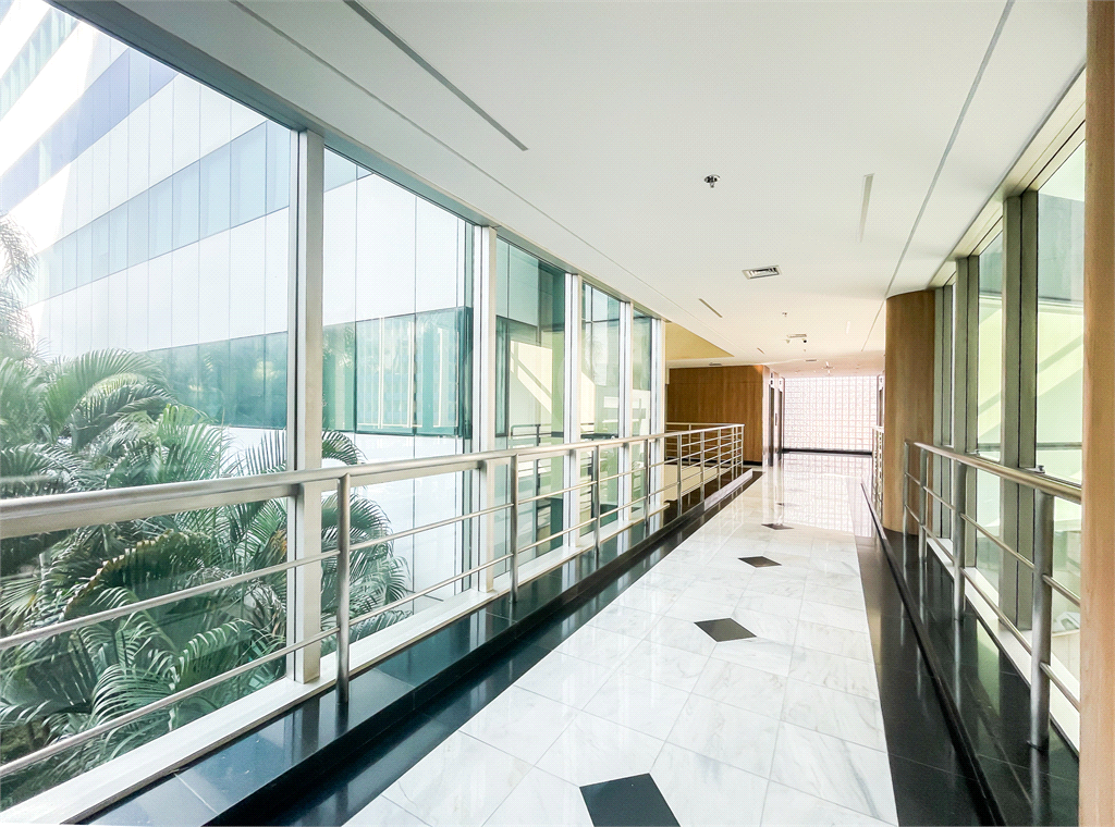 Conjunto / Sala Comercial - Morumbi - Vila Cordeiro - Vão Livre - 12 Vagas - Locação / Aluguel