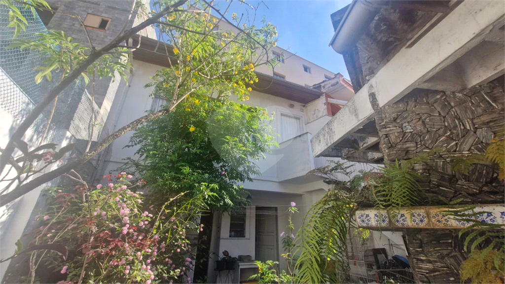 Sobrado a Venda | 3 dormitorios(1 suite ) | 2 vagas | 247m² no Jardim São Paulo