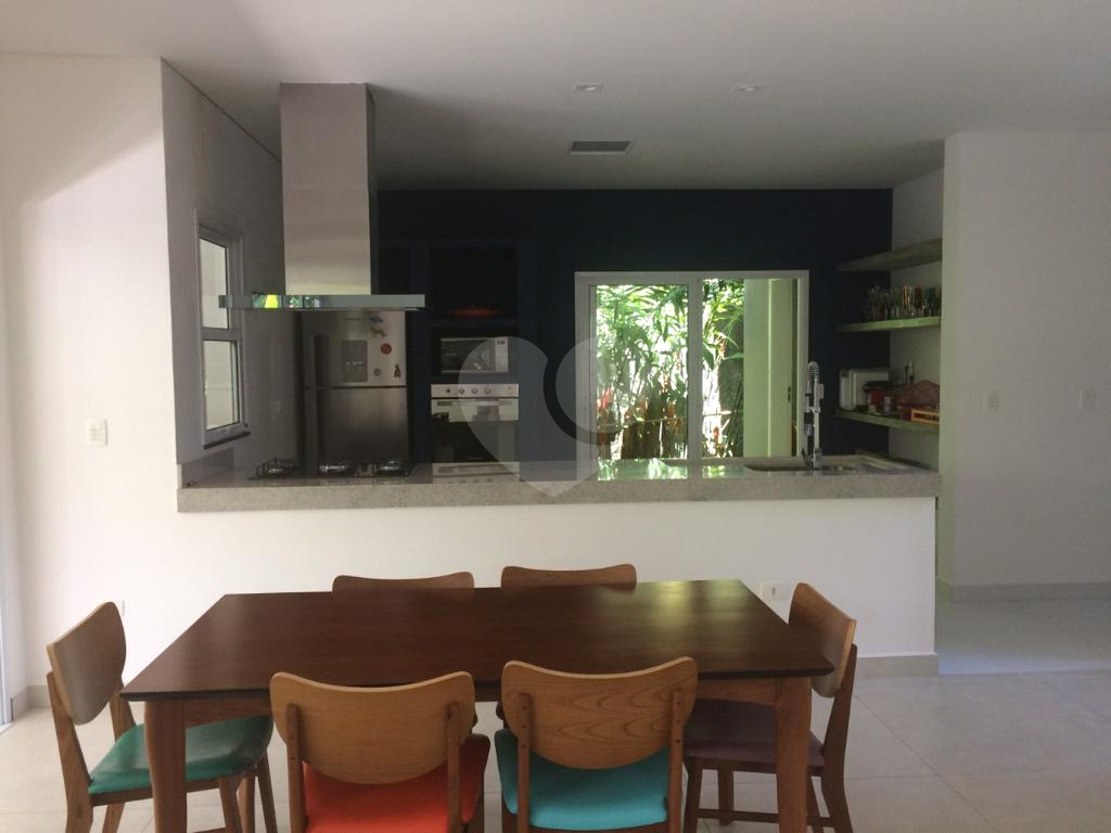 Paúba Um Vilarejo condomínio fechado sobrado venda 5 suítes piscina churrasqueira 4 vagas