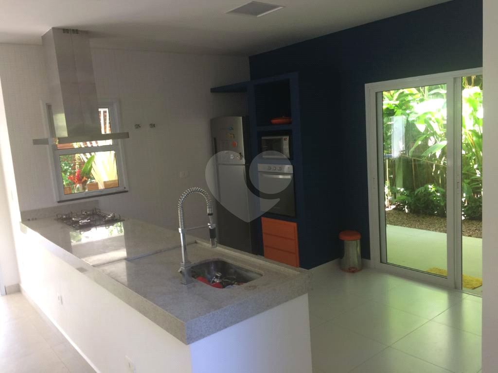 Paúba Um Vilarejo condomínio fechado sobrado venda 5 suítes piscina churrasqueira 4 vagas