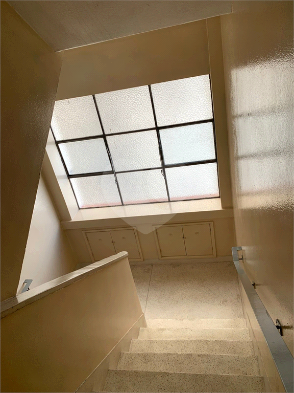 APARTAMENTO em LARGO DO AROUCHE