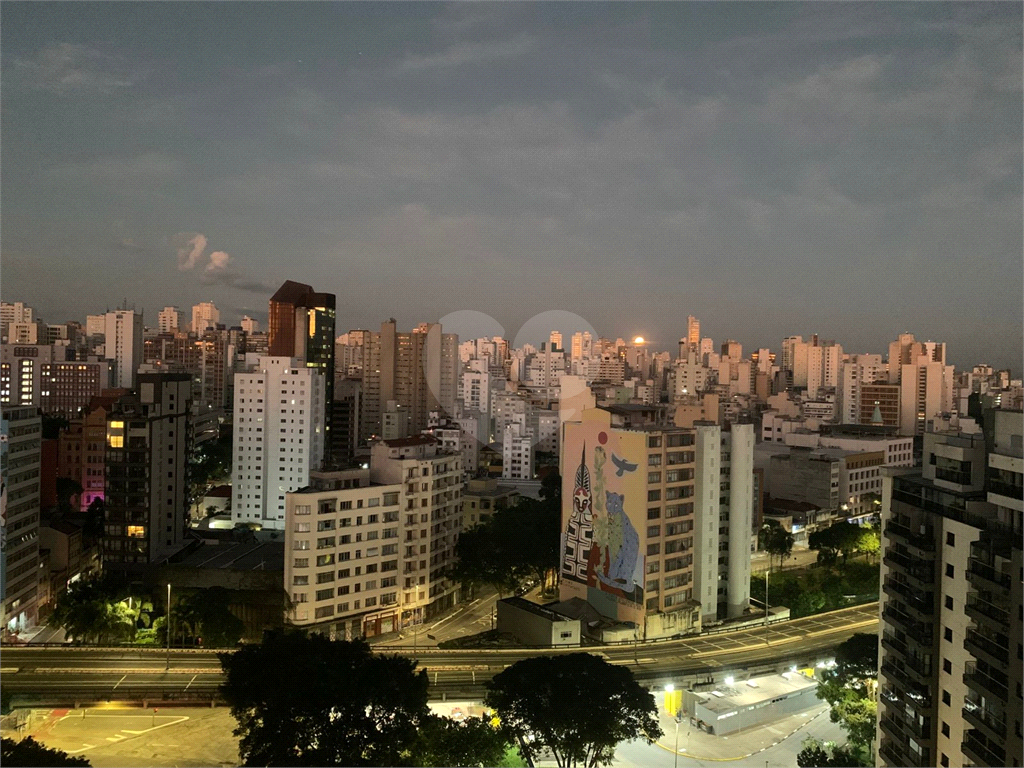 APARTAMENTO em LARGO DO AROUCHE