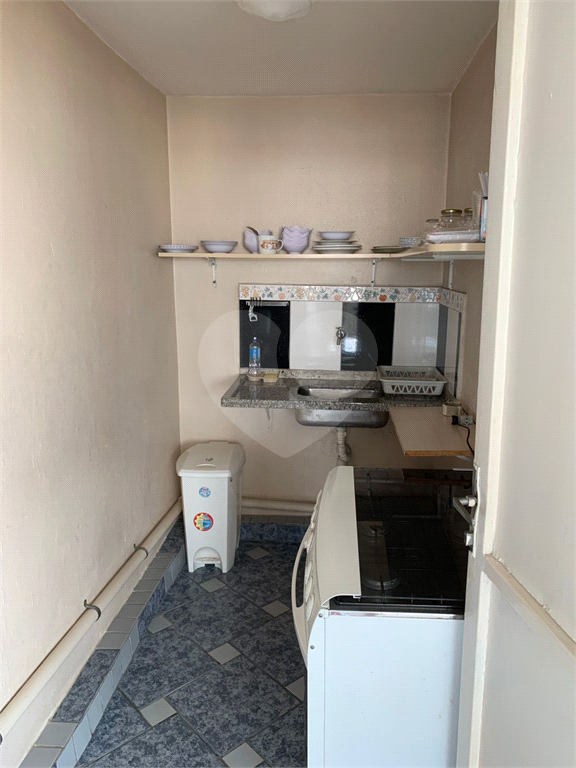 APARTAMENTO em LARGO DO AROUCHE