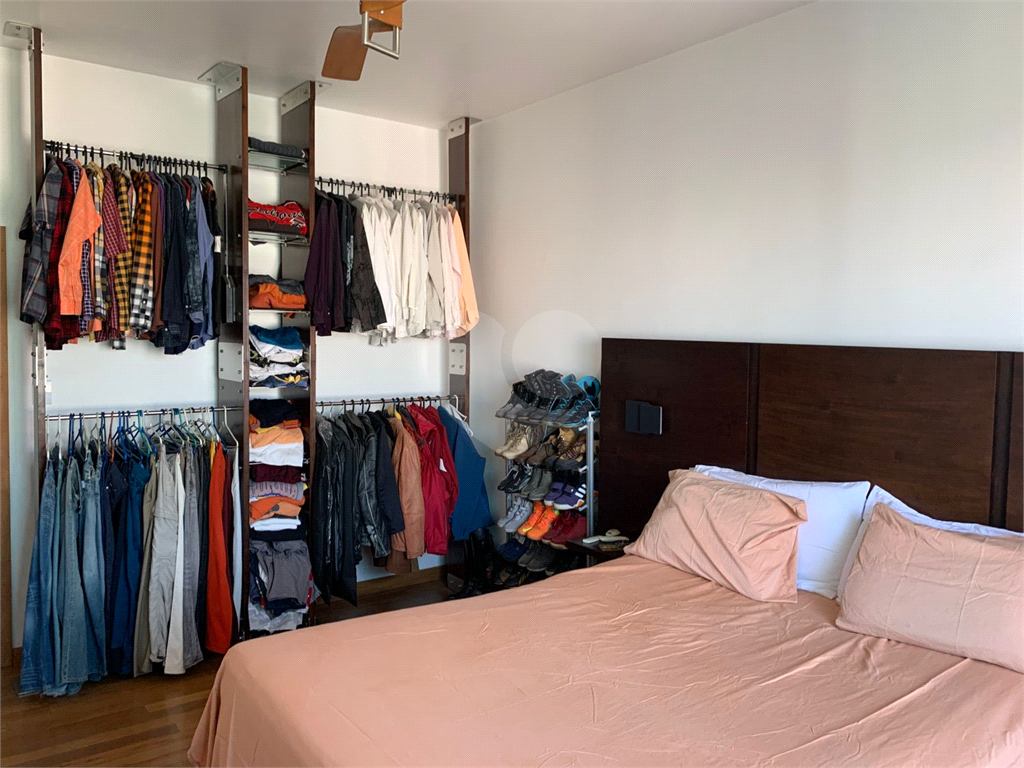 APARTAMENTO em LARGO DO AROUCHE