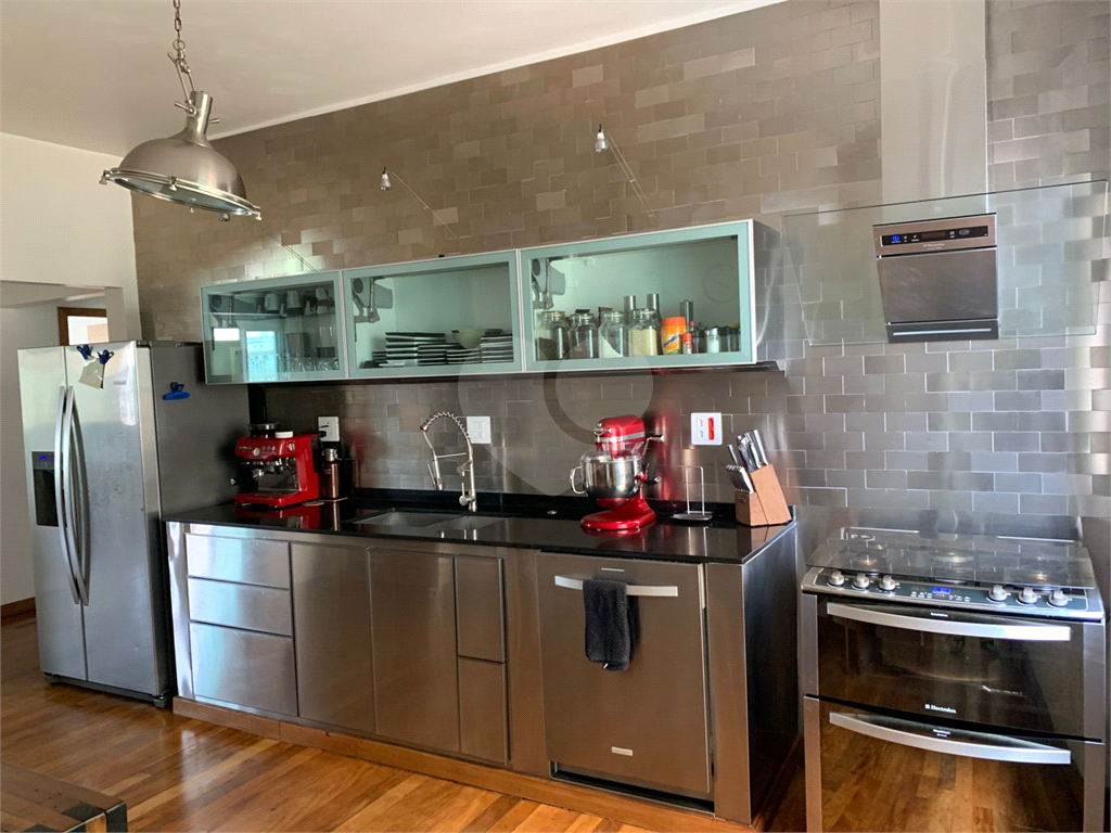 APARTAMENTO em LARGO DO AROUCHE