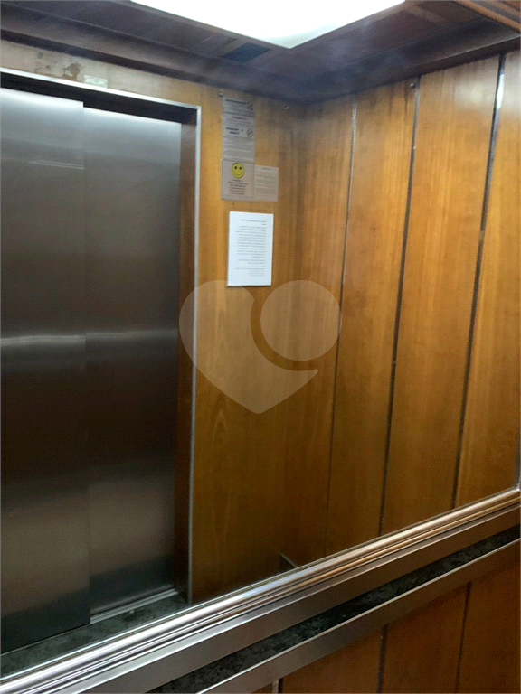 APARTAMENTO em LARGO DO AROUCHE