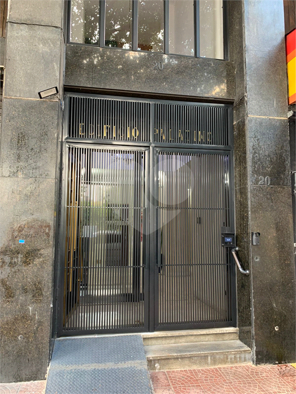 APARTAMENTO em LARGO DO AROUCHE